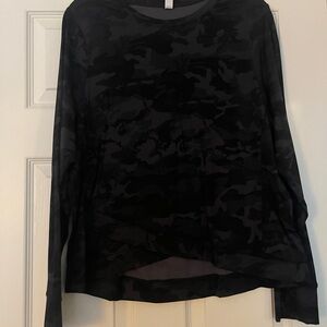 Black Shirt with Long Sleeves and Casual Style